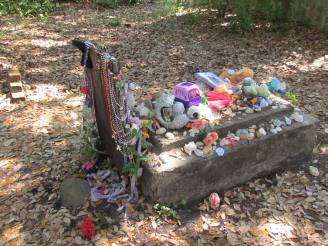 little girl's grave